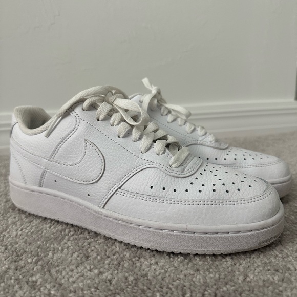 Nike Air Force 1’07 white size 8 - Picture 2 of 3